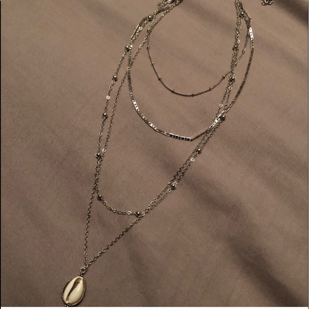 4-layer shell pendant necklace - Picture 2 of 4